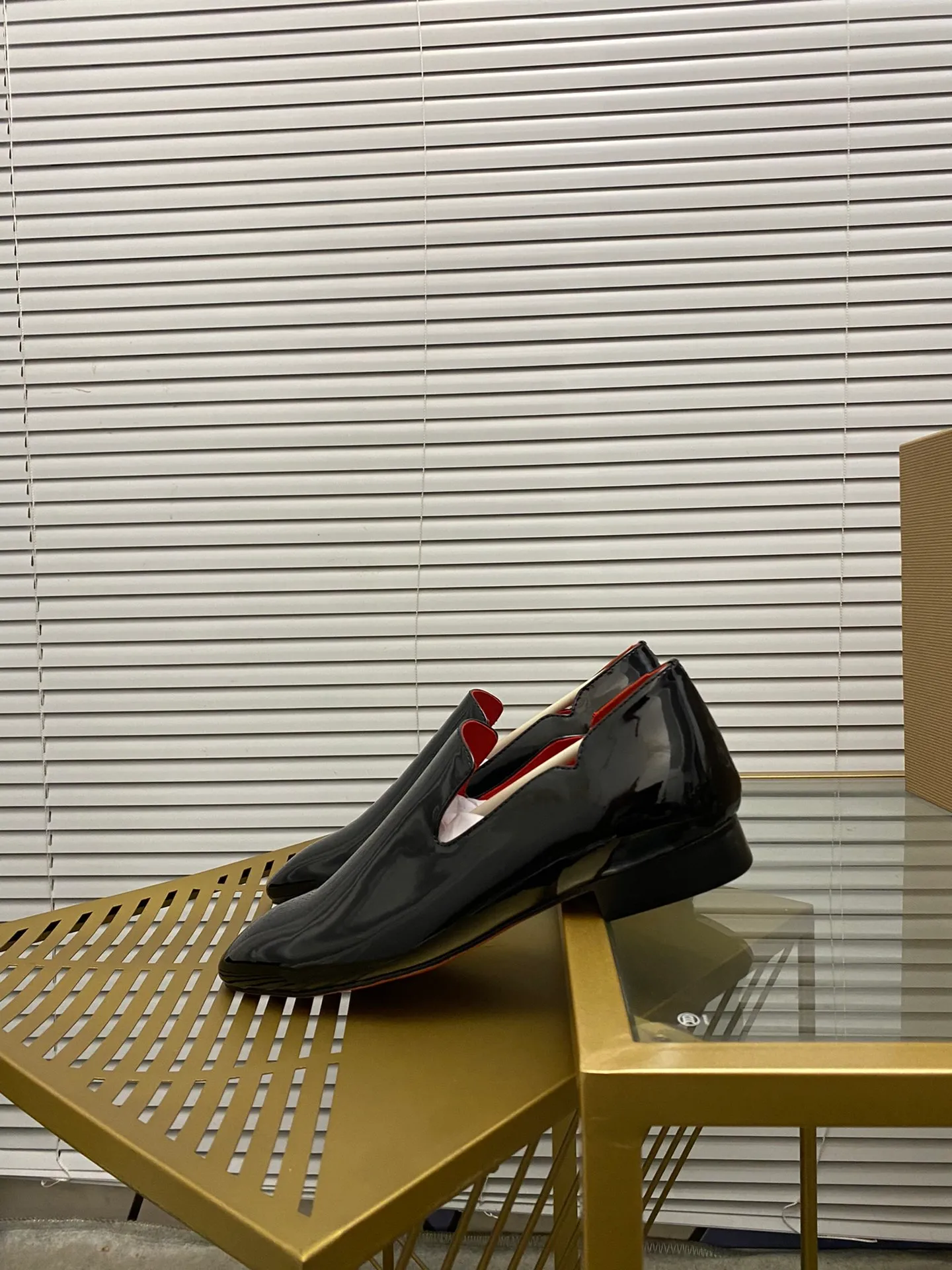 (Customized model) Ex-factory price is 500. christian louboutin (CL red sole shoes) counter series, casual sneakers for couples 📢 📢 📢 Exclusive hot style release 🎈🎈💪 Movable latex feet 👻 Finished outsole line [Proud] 😝Female 35-40# Male 38#-46, global supply😝 [Top version]: Original imported genuine leather upper, top original leather lining, original molded TPU outsole, original 1:1 detail processing, original shoe last,